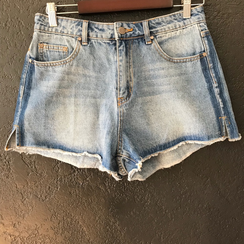 LuLu’s denim shorts